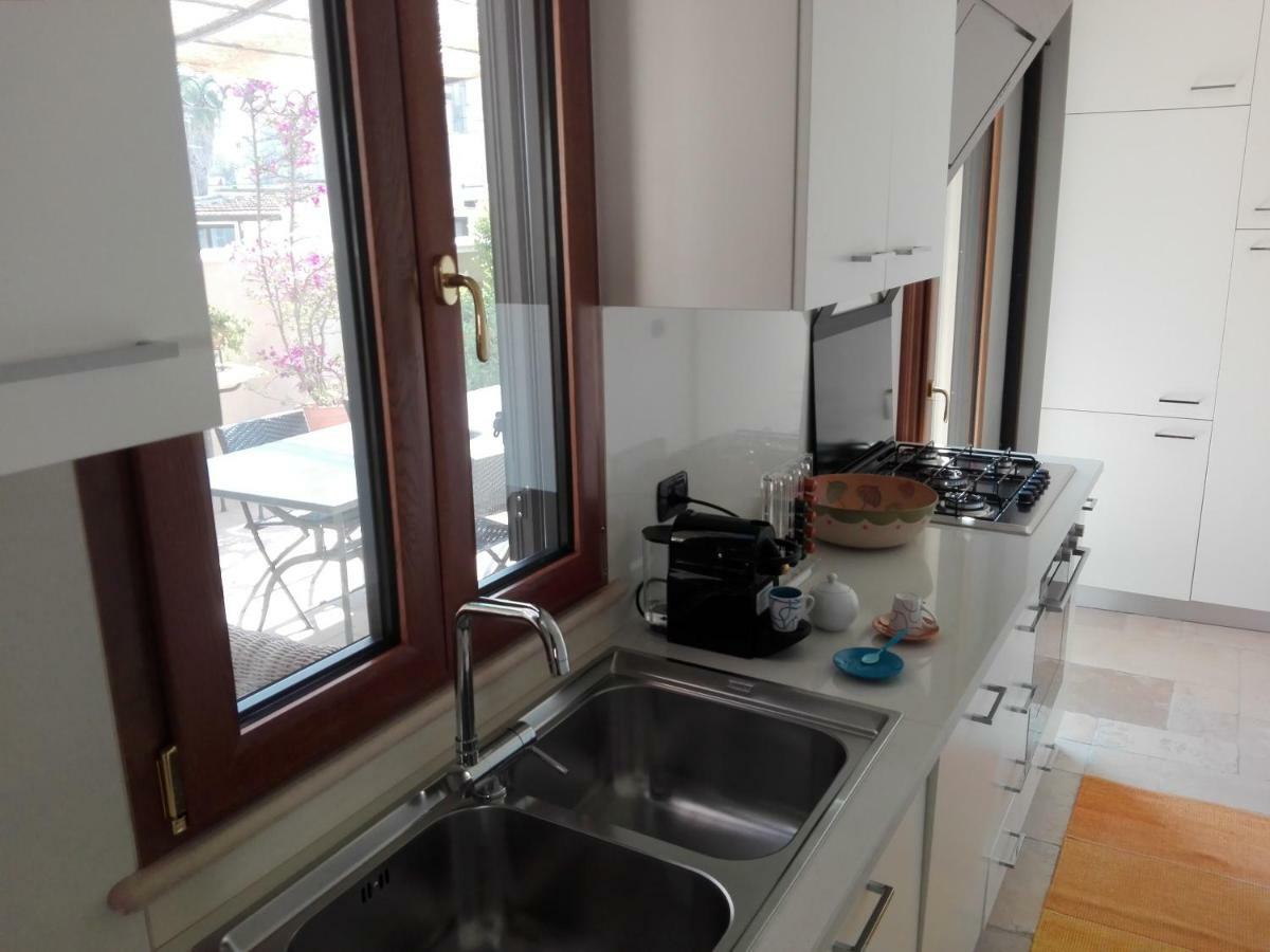 L'Antico Pergolato Apartments Brindisi Bagian luar foto