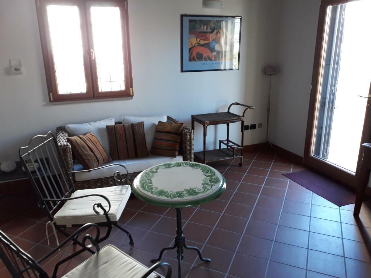 L'Antico Pergolato Apartments Brindisi Bagian luar foto